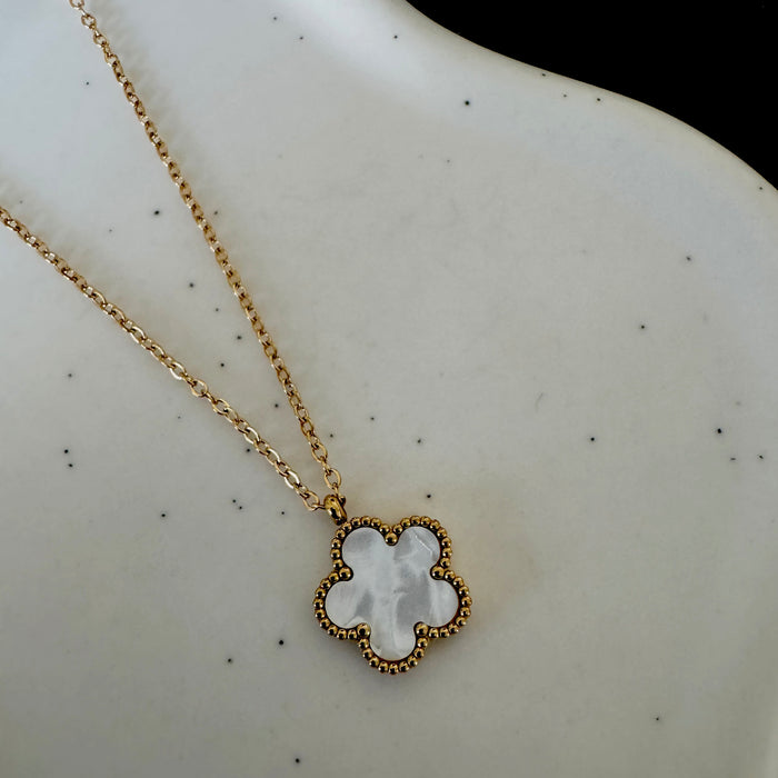 ELIA necklace
