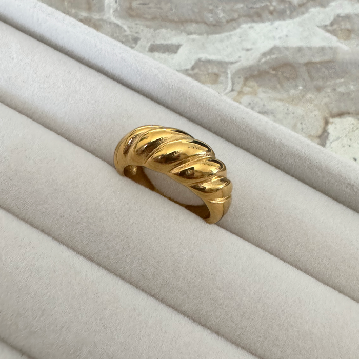 EMELIE ring