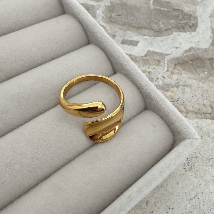 CHLOE ring