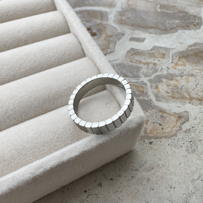 RILEY ring