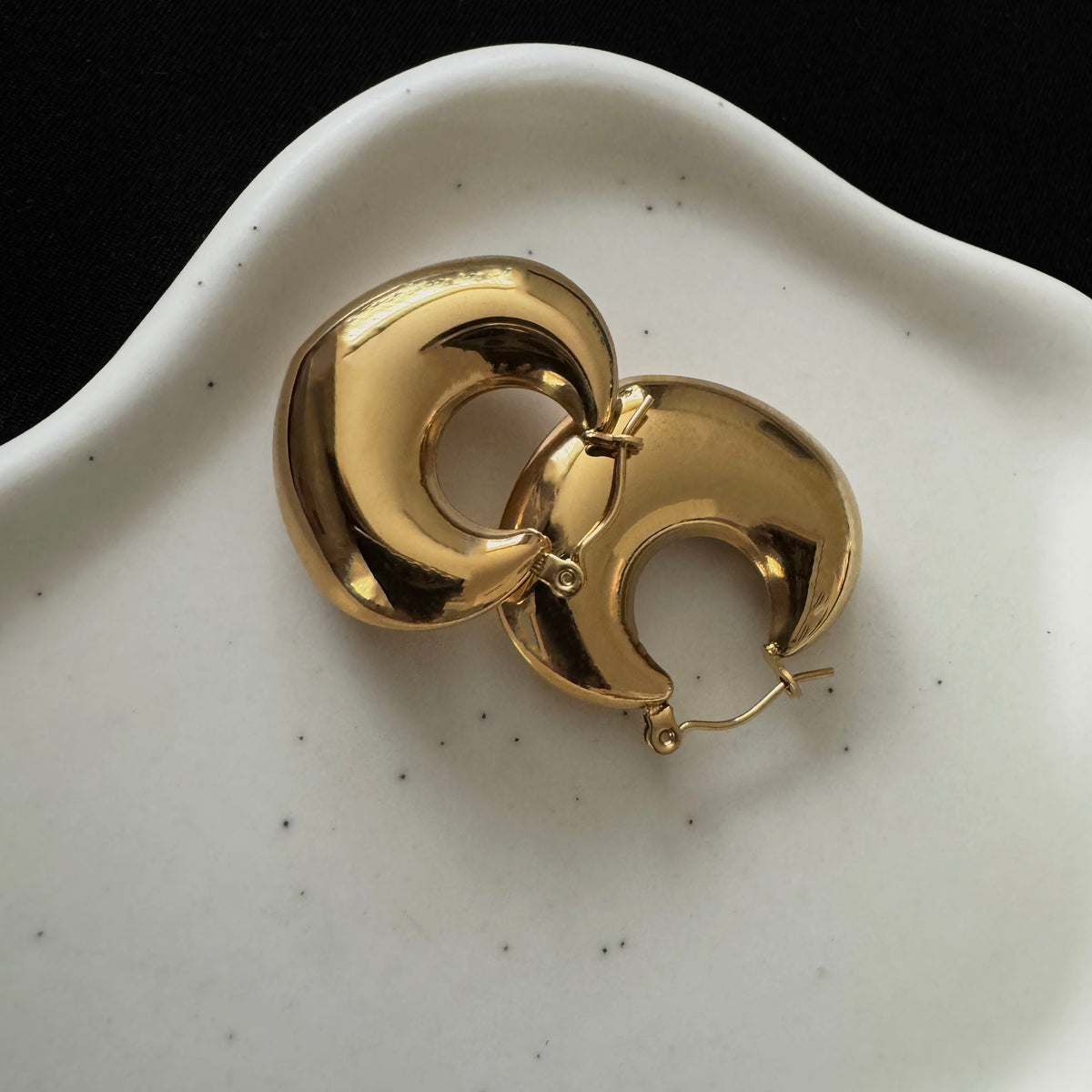 ARIA earrings