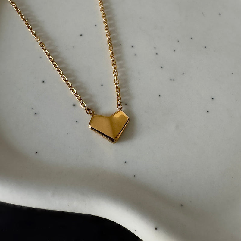 AMOUR necklace