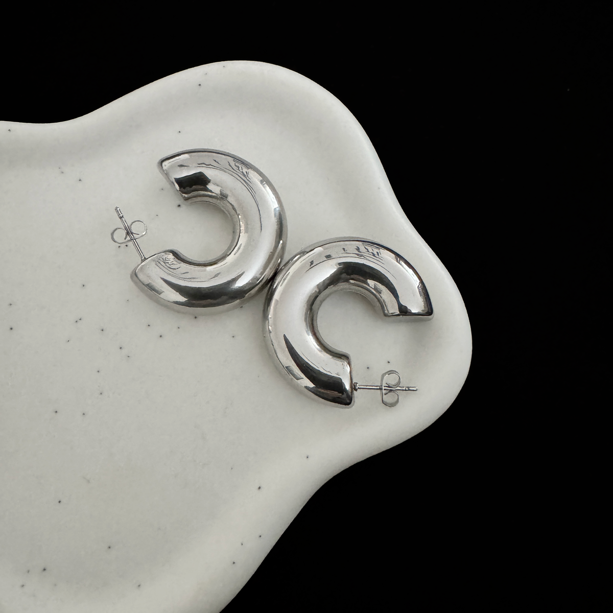 OLIVIA earrings