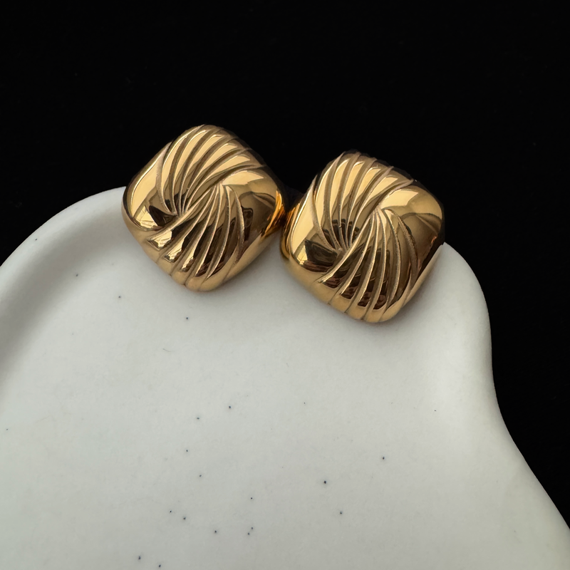 NAOMI earrings